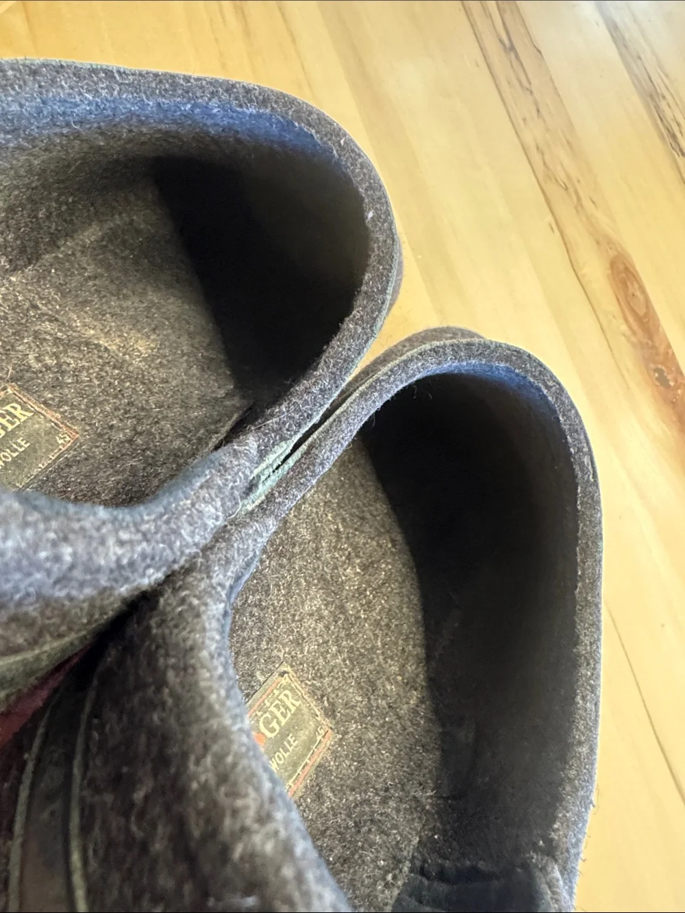 Haflinger Charcoal Wool with Black Leather Trim 45 US men’s 12